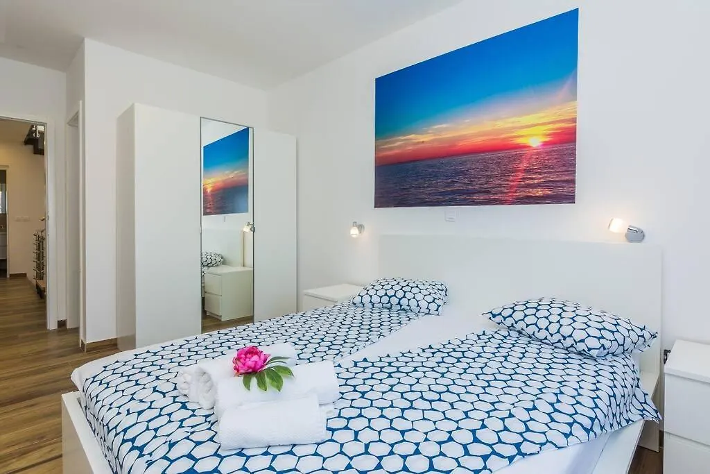 Villa Miri Olive Privlaka  Croatia