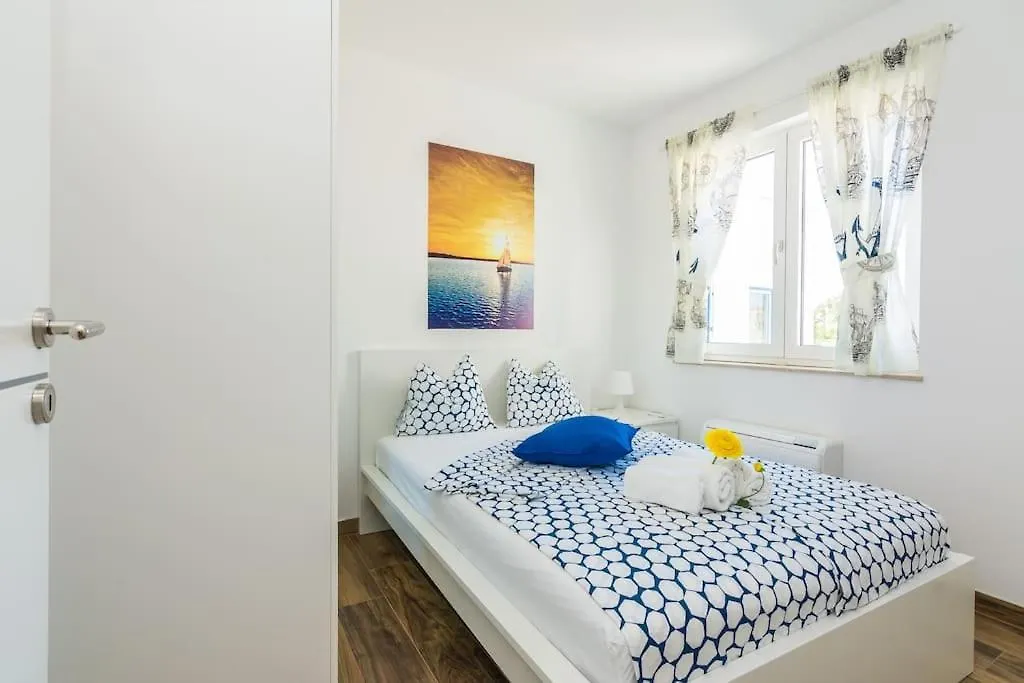 Villa Miri Olive Privlaka  Holiday home